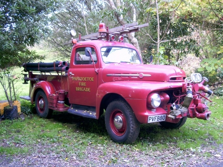 Ford V8 1955 Papatoetoe New Zealand