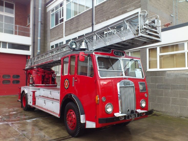 North Eastern/Grampian Dennis LSA 9