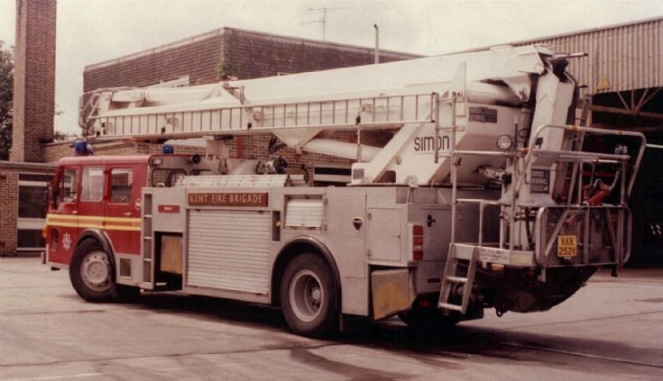 KFB Dennis F125 SS220 KKK252V 