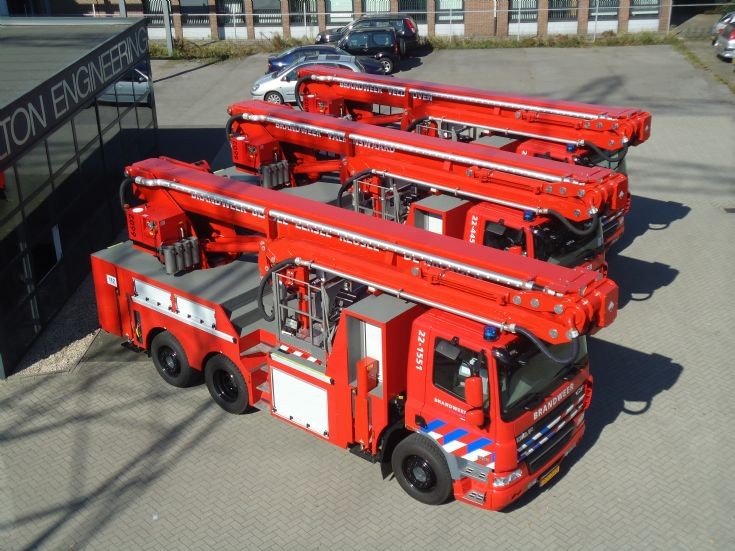hilton 32 mtr. aerials