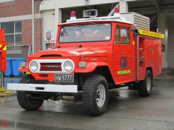New Zealand Toyota LandCruiser HW5777