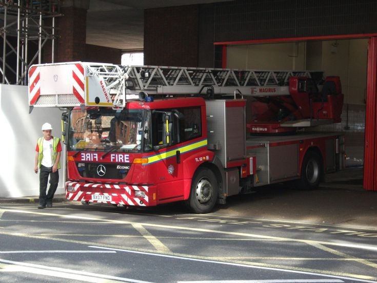 A24 Soho TL BX07FND