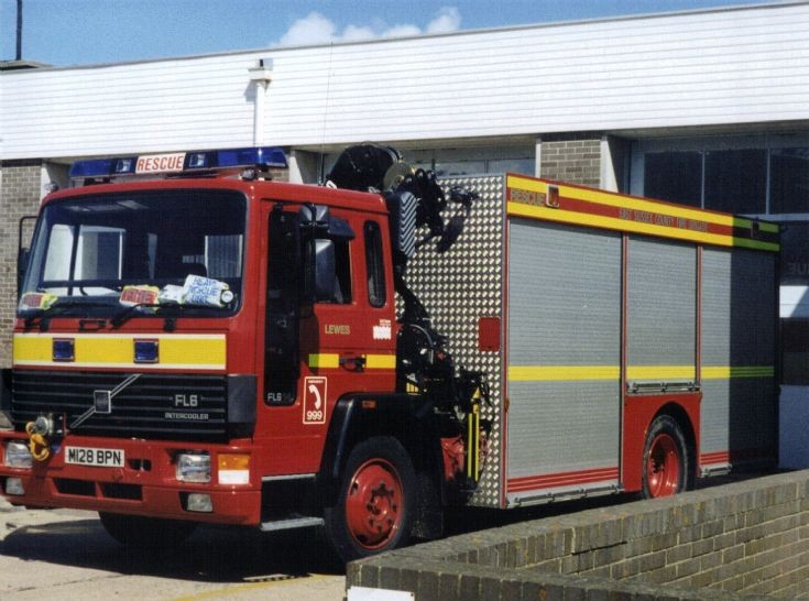 ESCFB Volvo HRV M128BPN