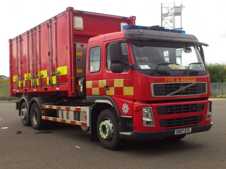 Fire Engines Photos Fife FRS Volvo PM SK07ETL