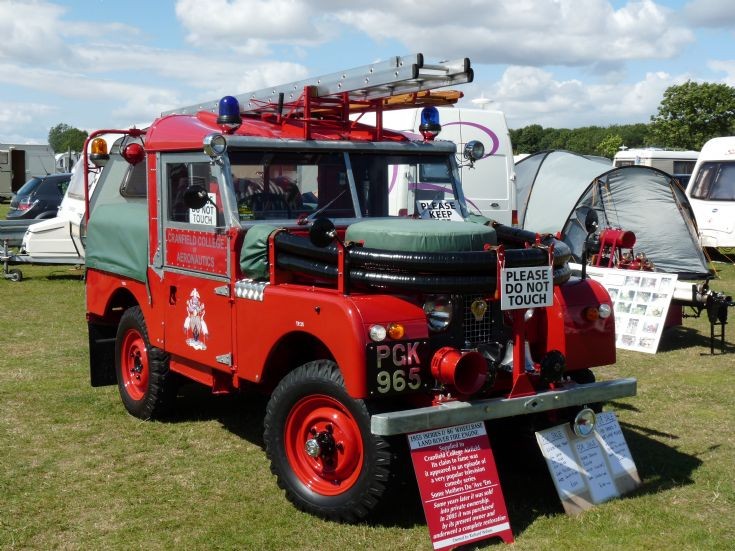 Land Rover PGK965   updated