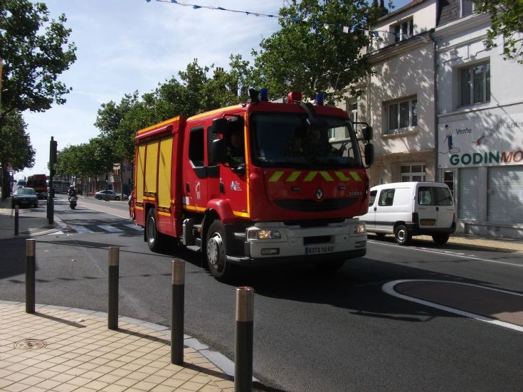 Calais Renault WrT 8373YQ62