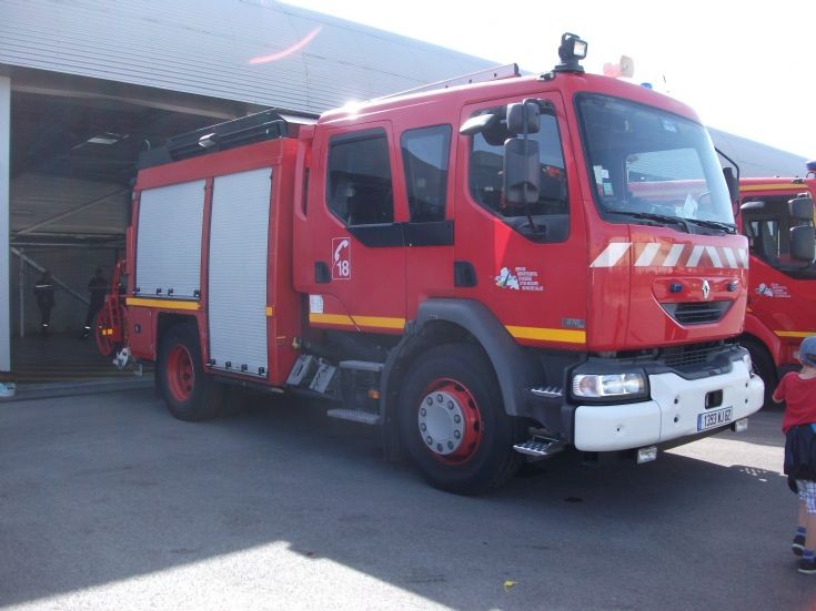 Calais Renault WrT 1393WJ62