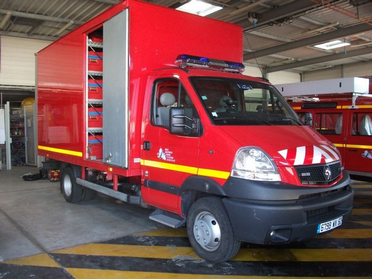 Calais Renault VRT 6798WX62