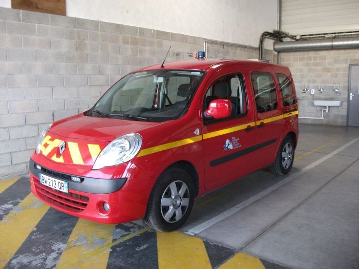 Calais Renault Cmd Car BW213OR