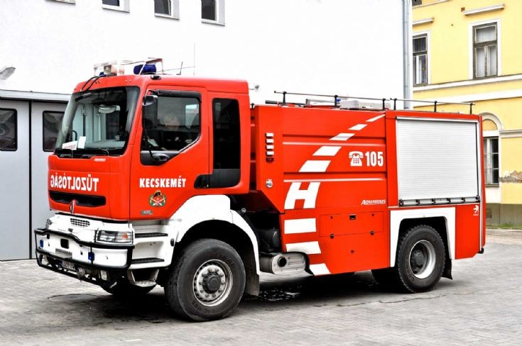 Kecskemet Renault / ZHT Aquarius tender
