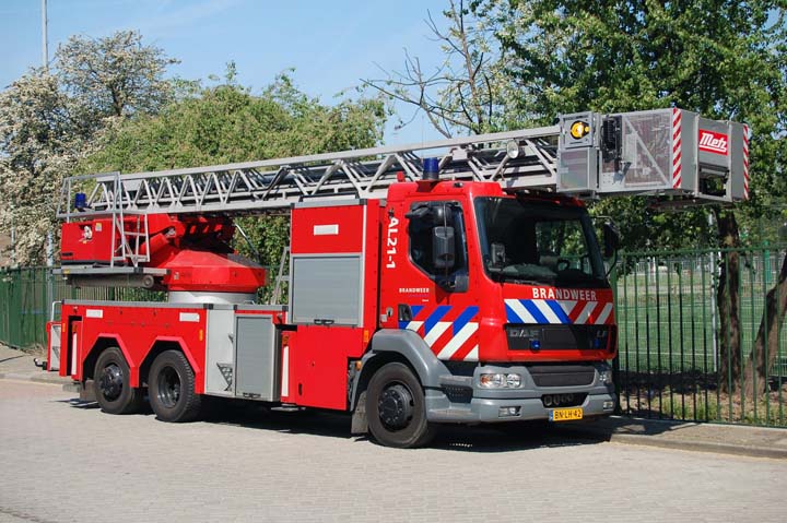 Brandweer Rotterdam Turntable ladder DAF LF 55