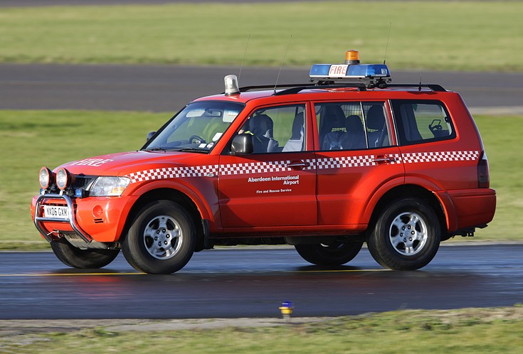 Mitsubishi Shogun YX06GXM