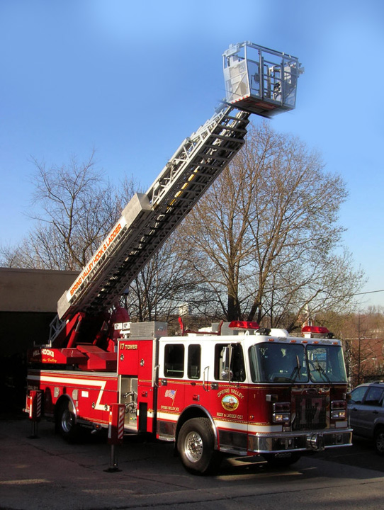 Rosenbauer/Metz 100 Foot Aerial (New York USA)