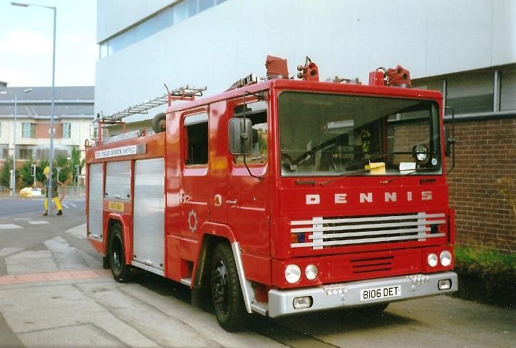 Dennis RS B106DET S Yorks Fire museum