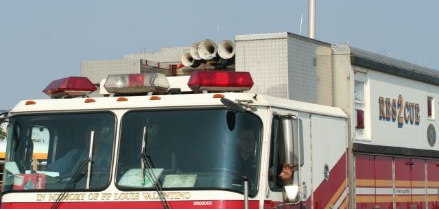 FDNY R2 showing Nathan RR airchime 