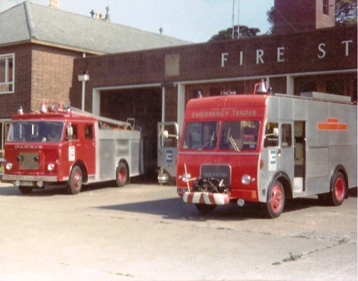 Dennis D & Bedford J HCB ET Wrexham Clwyd
