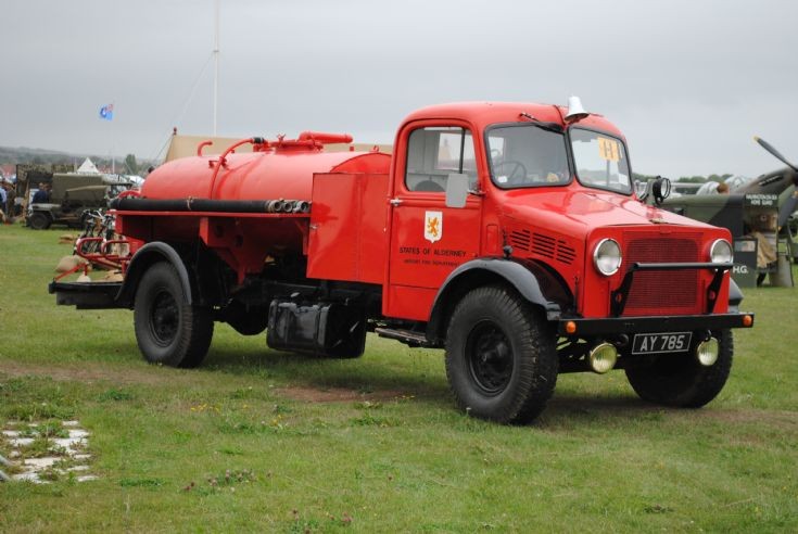 Bedford OYD - Water Tanker (AY 785)