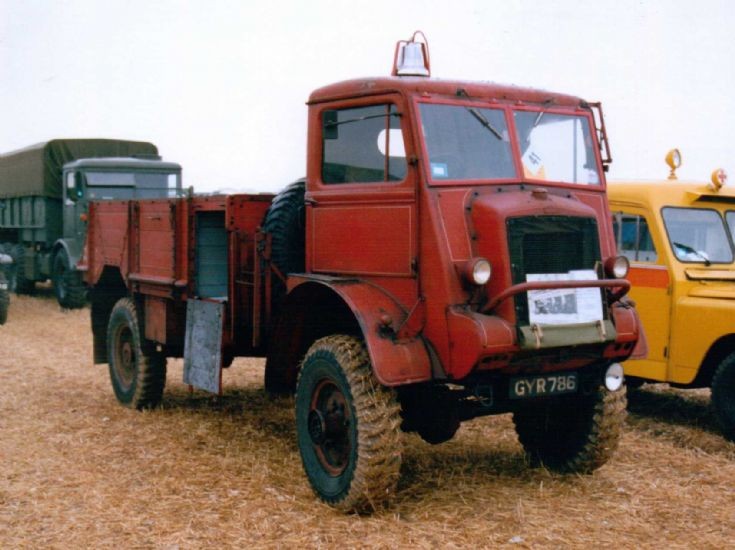 1944 Bedford QL - Fire Tender (GYR 786)