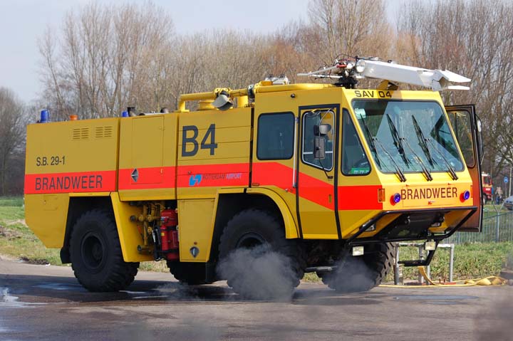 Fire brigade Rotterdam airport SAV-04 