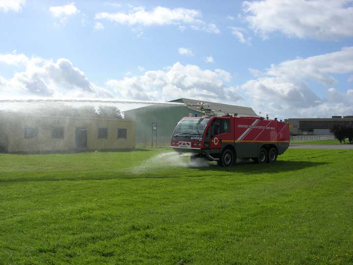 Aerodrome Pleurtuit-Dinard-Saint-Malo Crash tender