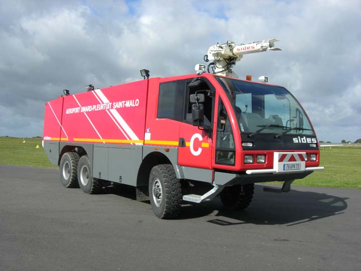 Aerodrome Pleurtuit-Dinard-Saint-Malo Sides