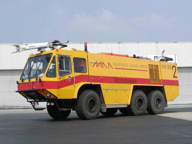 Maastricht Aachen Airport Crashtender