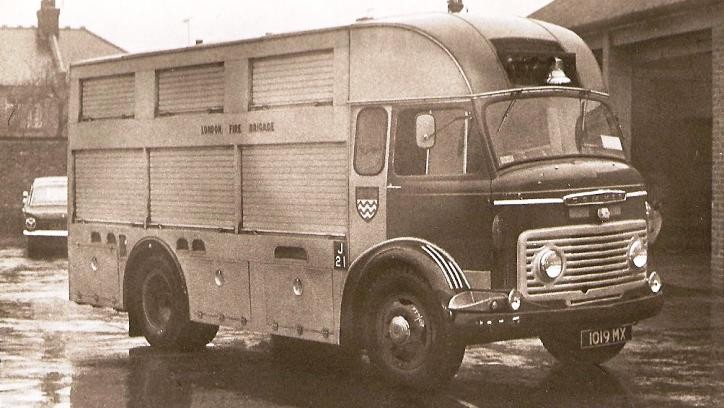 Commer 42A foam tender 1019 MX London