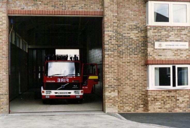  LFB E32 Downham