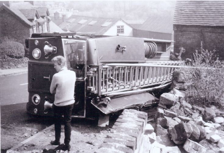 Thornycroft Nubian XRE991 (Cheadle Staffs)