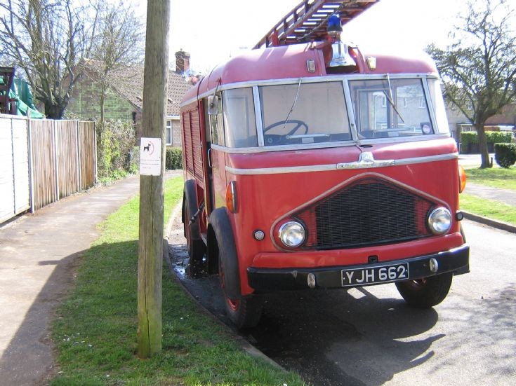 Bedford Miles YJH 662