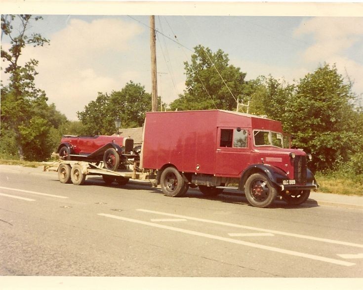 GLC 889