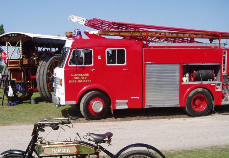 Dennis R131 Pump Escape  THN948S Cleveland CFB