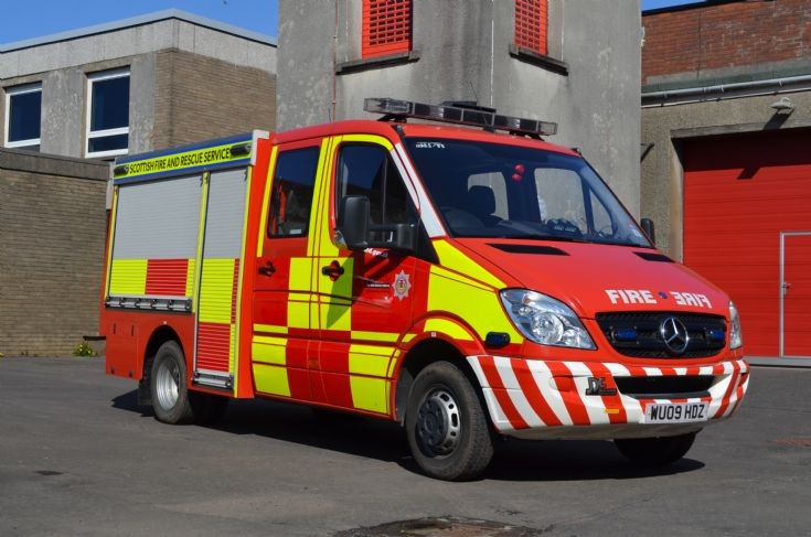 Mrcedes JDC line rescue SFRS WU09HDZ