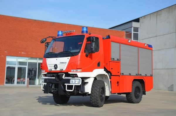 Pumper Mercedes Unimog
