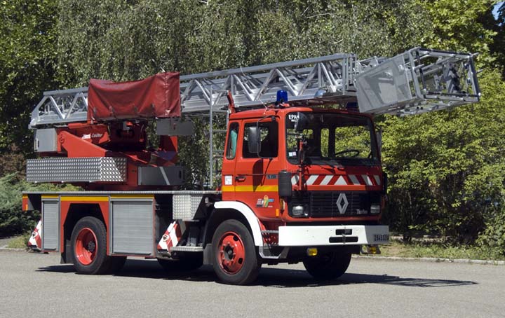 Sapeurs Pompiers Mulhouse Renault ladder