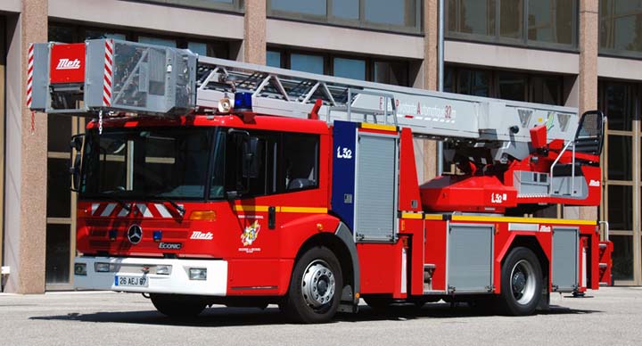 Sapeurs Pompiers Strasbourg Mercedes Ladder