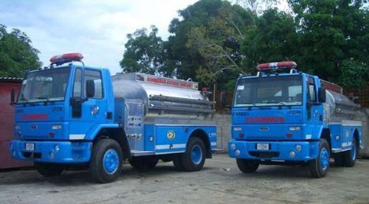 2 Tankers Trukc Fire Corp Vargas State Venezuela.