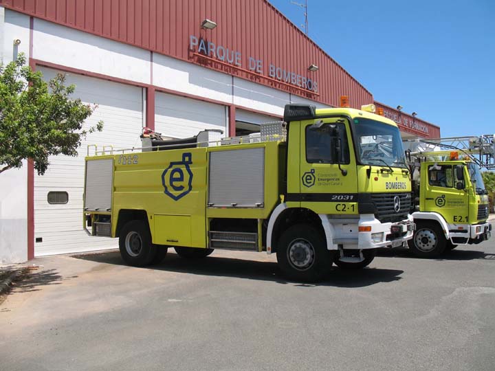 Tanker of Bomberos Gran Canaria Mercedes 2031 