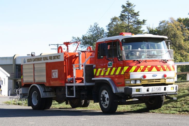 New Zealand Ford UD 7341