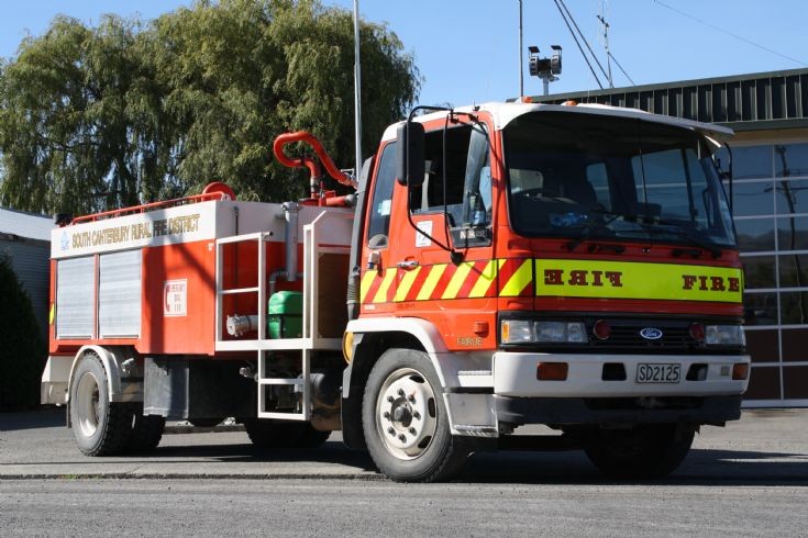 New Zealand Ford SD 2125