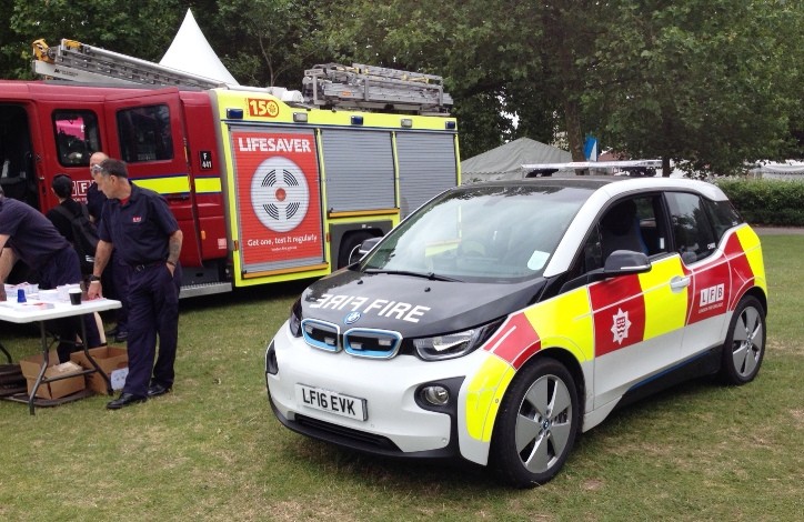 BMW i3 officer car London FB LF16 EVK