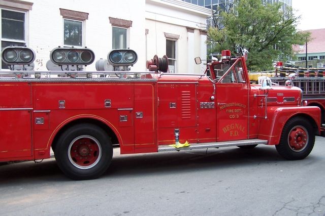 Side view 1957 ALF Model 85R Lighting trk