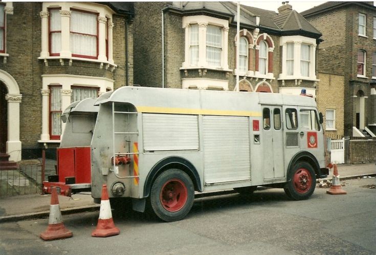 Bedford TK WrE PJH 20D