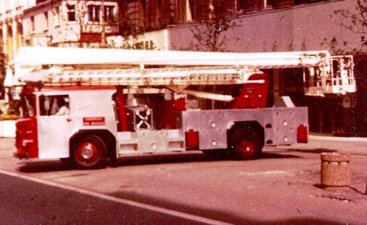 Dennis F117 HP SS65' Liverpool KLV 812E
