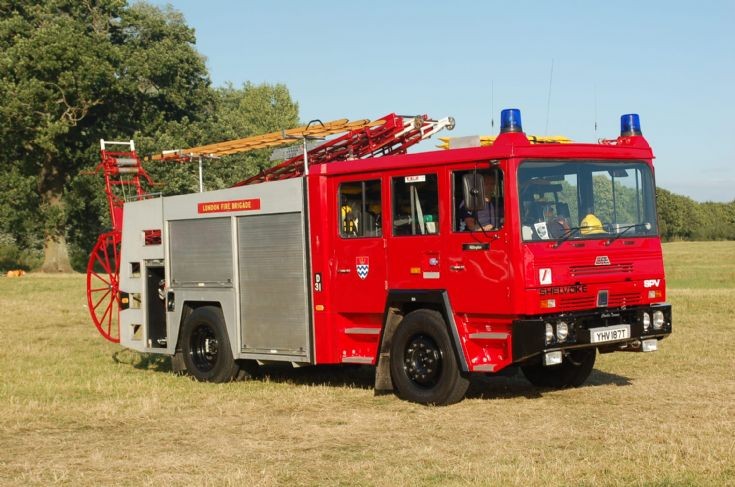 Ex-London FB Shelvoke & Drewry PE YHV 187T