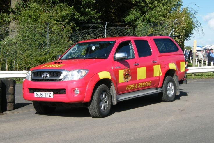 SJ61TFZ - Toyota Hilux