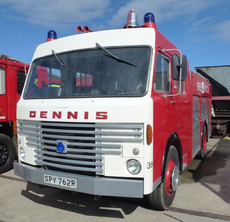 Cleveland Fire Brigade Dennis R series