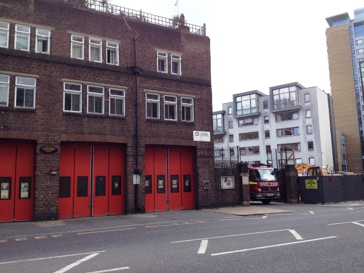 Mercedes Atego DPL London FB Whitechapel