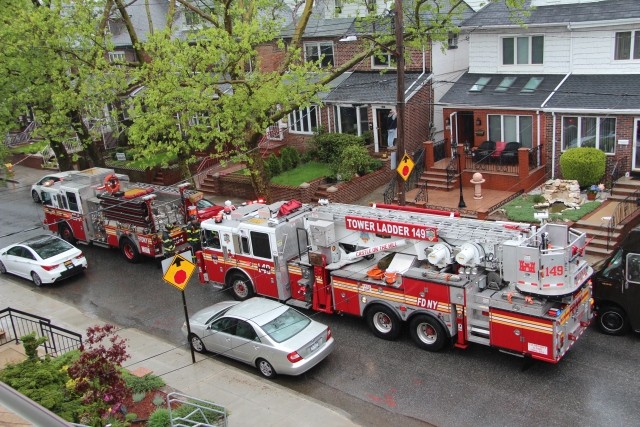 FDNY Eng 284 L149 respond 5 5 2017
