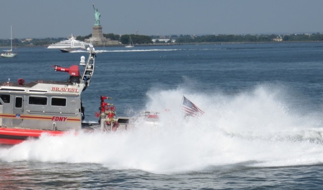 FDNY Bravest responds at speed 